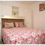 Luketini Dvori, Primosten * Krusevo (Sibenik-Knin)