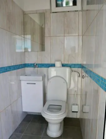 Luketini Dvori, Primosten