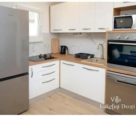 Вилла Luketini Dvori, Primosten