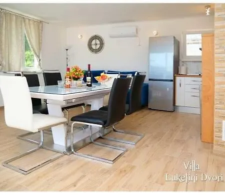 Вилла Luketini Dvori, Primosten *