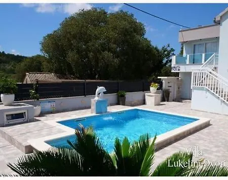 Luketini Dvori, Primosten * Krusevo (Sibenik-Knin)