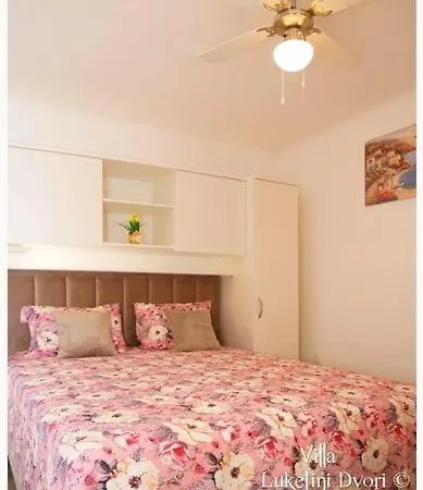 Luketini Dvori, Primosten *