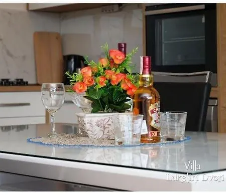 Luketini Dvori, Primosten