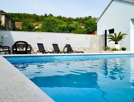 Luketini Dvori, Primosten Krusevo (Sibenik-Knin)