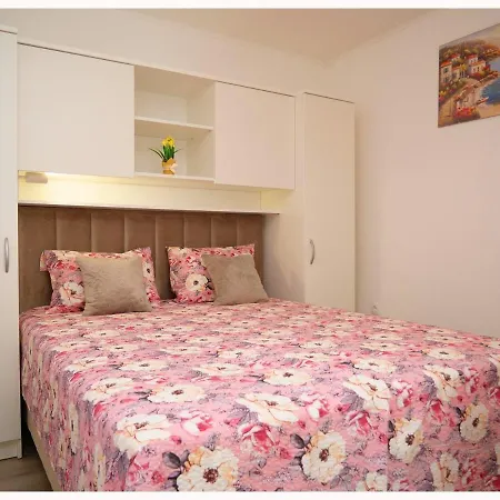 Luketini Dvori, Primosten * Krusevo (Sibenik-Knin)