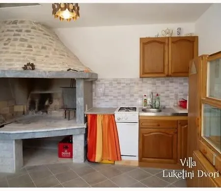 Вилла Luketini Dvori, Primosten