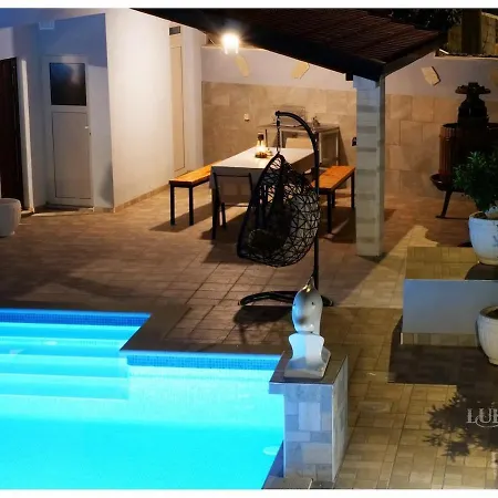 Вилла Luketini Dvori, Primosten Krusevo (Sibenik-Knin)