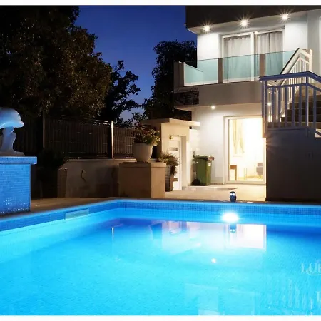 Luketini Dvori, Primosten *