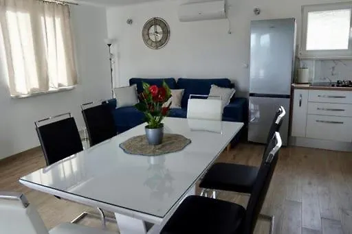 Vila Luketini Dvori, Primosten Krusevo (Sibenik-Knin)