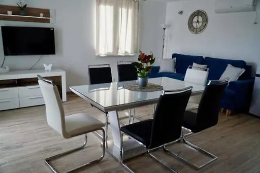 Luketini Dvori, Primosten Krusevo (Sibenik-Knin)