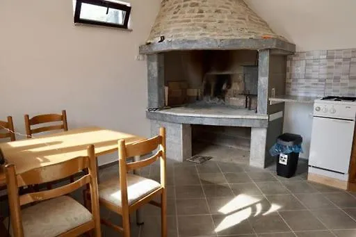 Vila Luketini Dvori, Primosten *