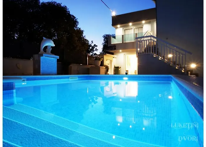 Vila Luketini Dvori, Primosten *