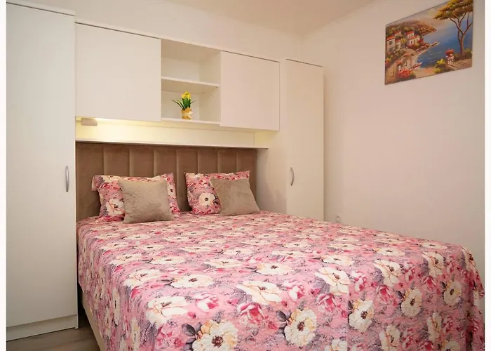 Luketini Dvori, Primosten * Krusevo (Sibenik-Knin)