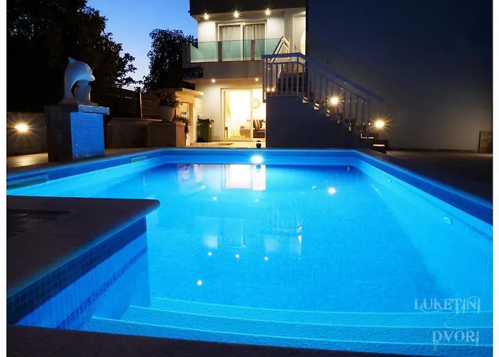 Vila Luketini Dvori, Primosten *