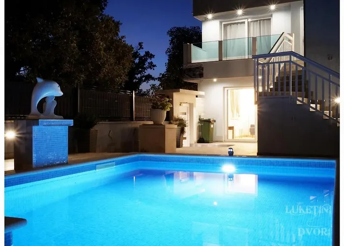 Luketini Dvori, Primosten *